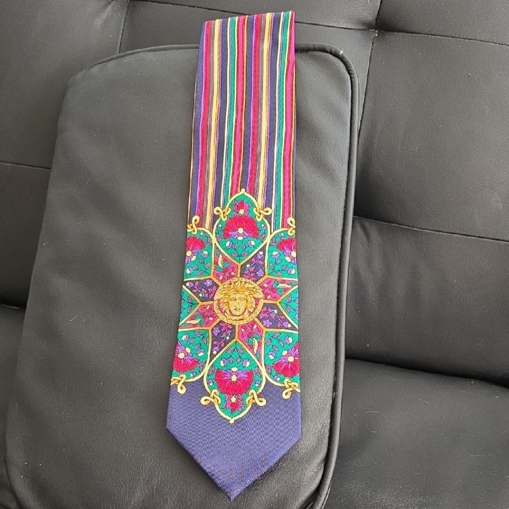 Authentic Gianni Versace Men's Multicolor Patterned Silk Tie with Gold Medallion